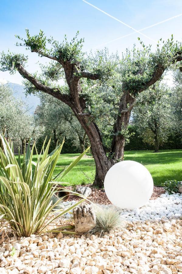 Villa Luxury House & Spa Riva del Garda Exterior foto